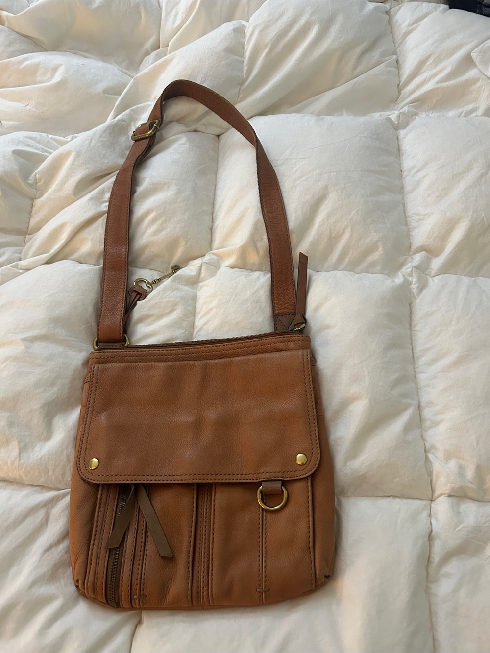 Fossil Cognac Leather Shoulder Bag with Brass Accents
